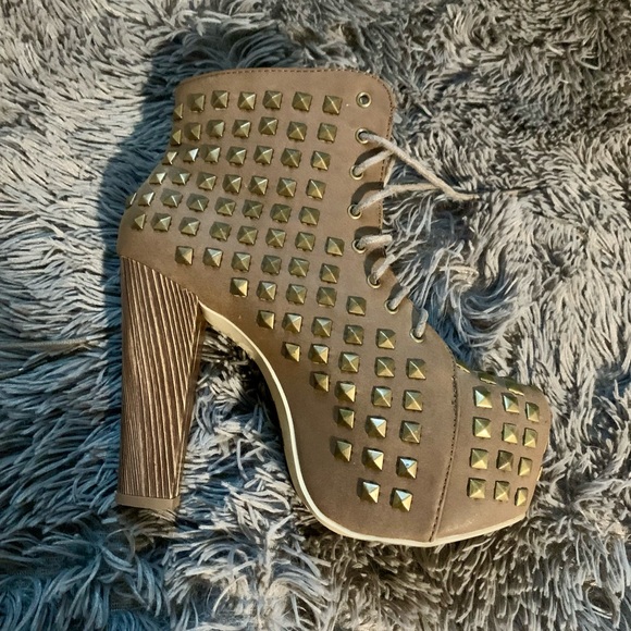 Shoe Republic LA studded block heel ankle boots - Picture 3 of 5